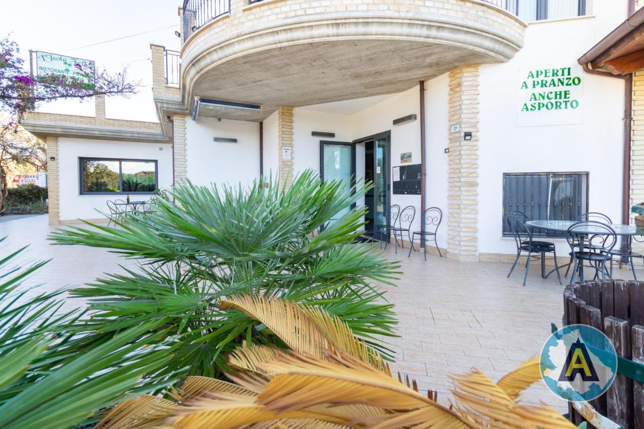 Isola Felice Hotel Silvi Paese Екстериор снимка
