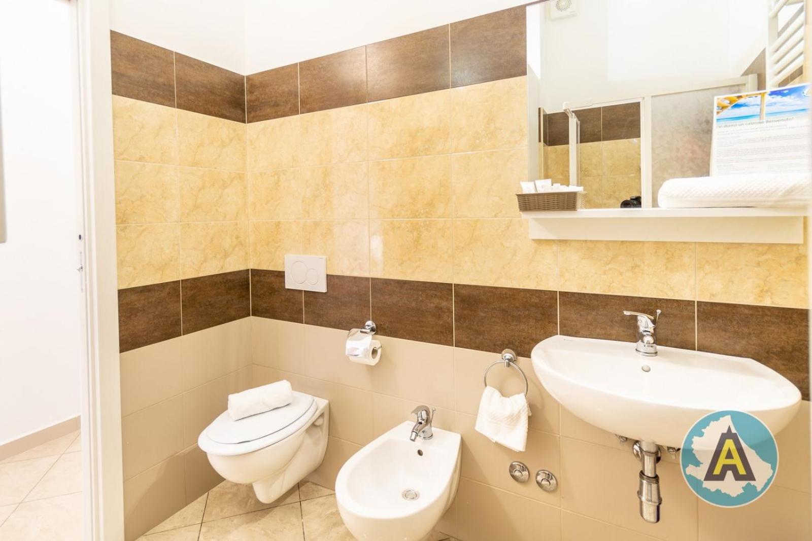 Isola Felice Hotel Silvi Paese Екстериор снимка