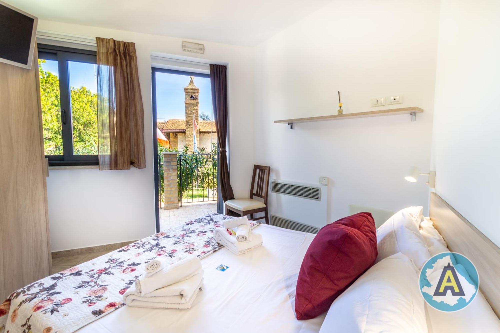 Isola Felice Hotel Silvi Paese Екстериор снимка