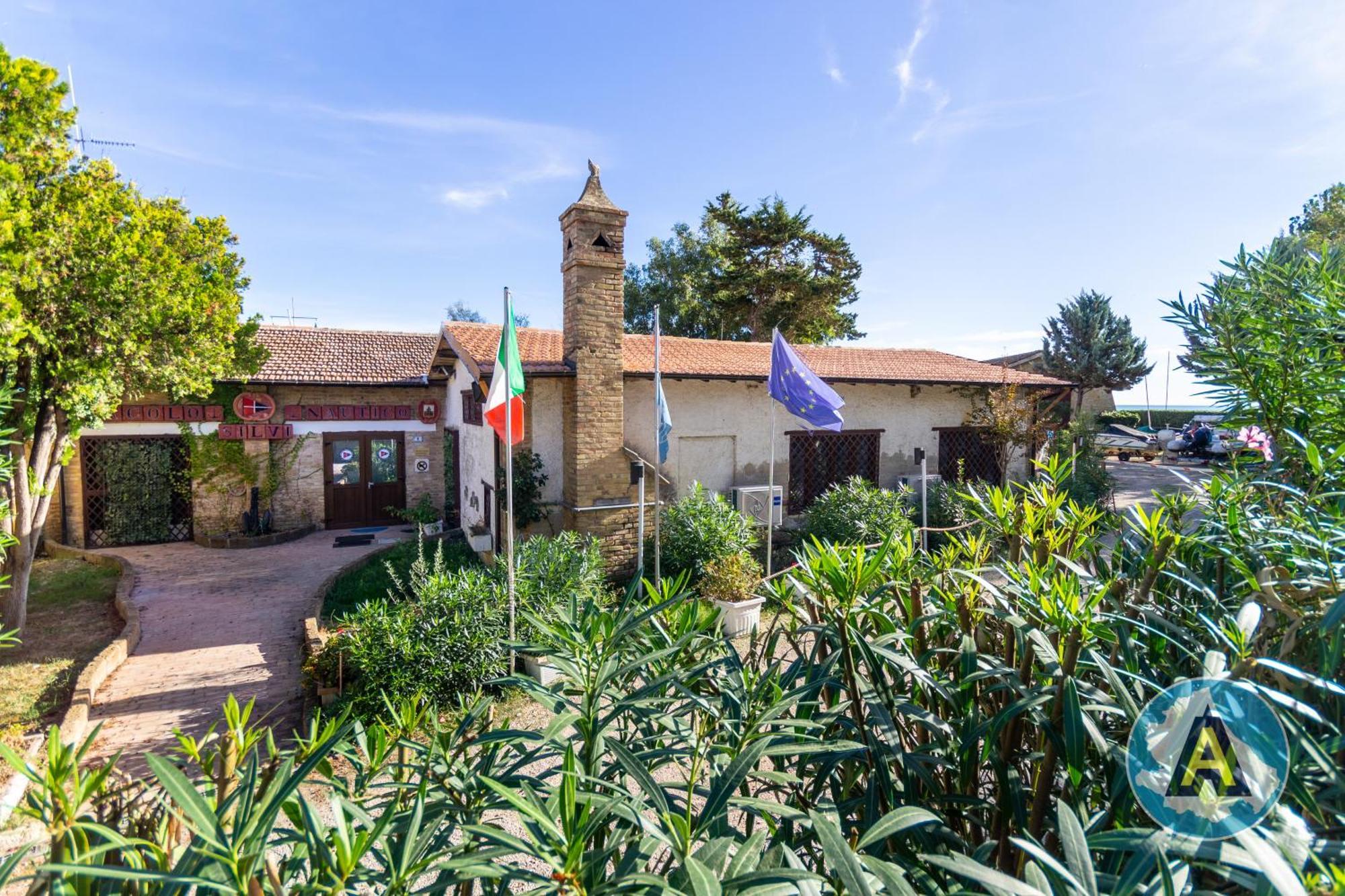 Isola Felice Hotel Silvi Paese Екстериор снимка
